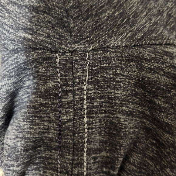 Lululemon Rehearsal Long Sleeve Heathered Black Swan Size 10 - Picture 11 of 13